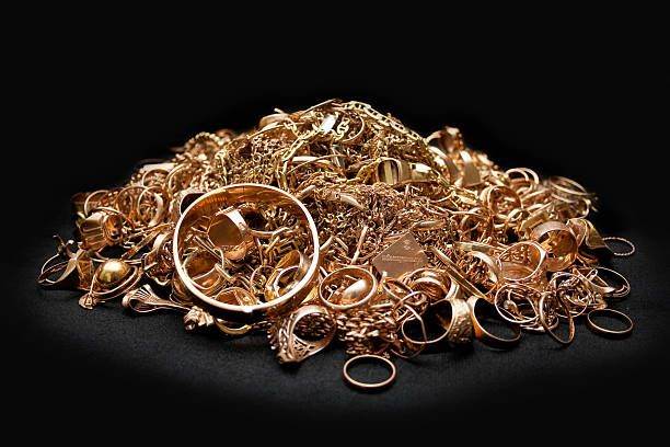 Gold Jewellery Unwanted/Unused/Broken/Odd Ones - Wanted
