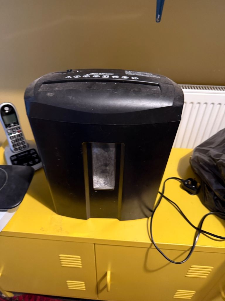 ProAction 6 sheet paper shredder 