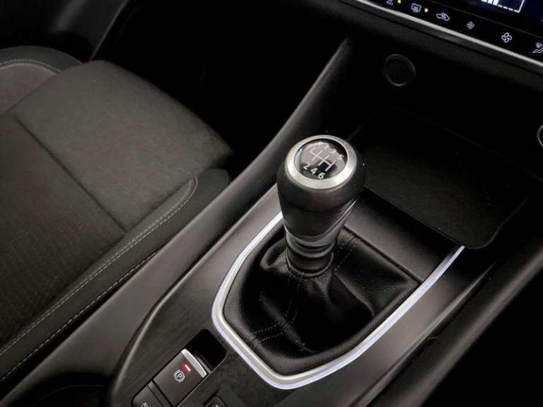 2022 Nissan Qashqai 1.3 DIG-T MHEV N-Connecta Euro 6 (s/s) 5dr Manual SUV Hybrid Manual