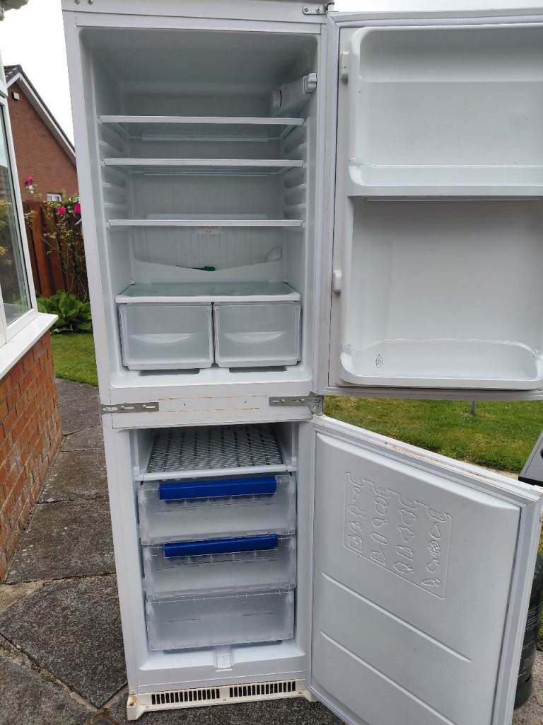 White Fridge Freezer – Good Condition, Clean