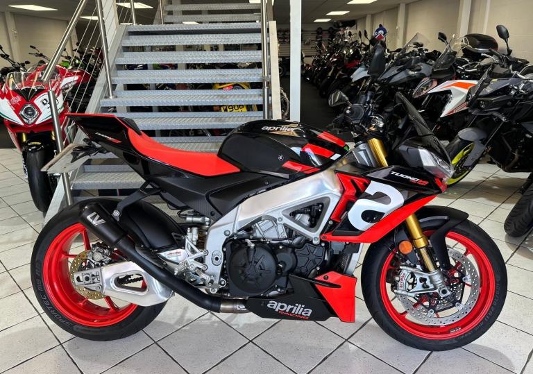 Aprilia Tuono V4 1100 Factory 2021