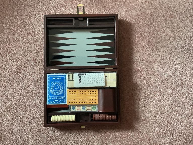 Vintage Style Games Compendium in Carry Case – Good Condition