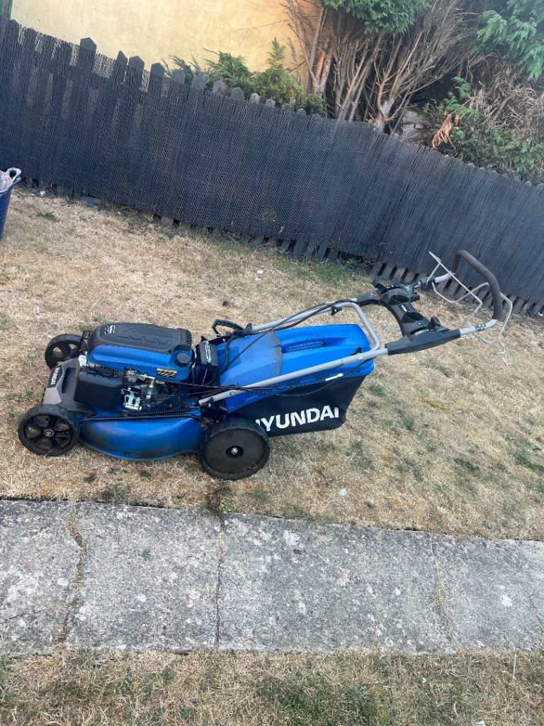 Hyundai lawnmower 