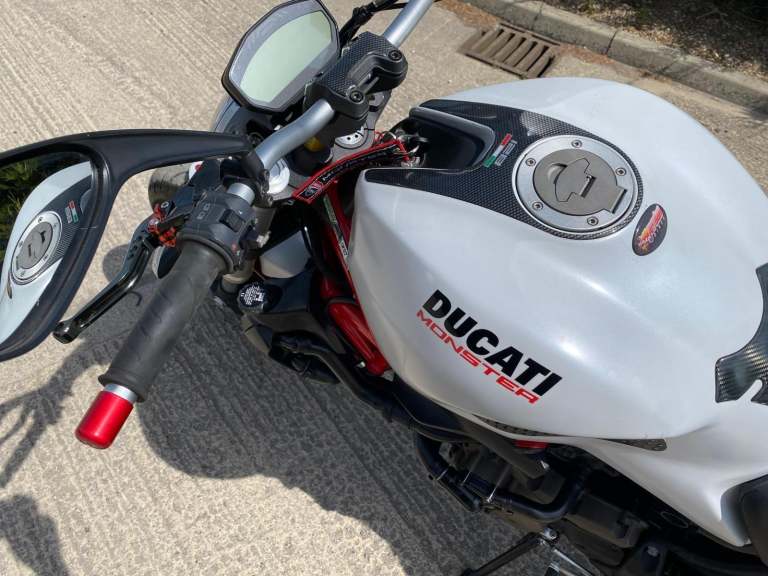 2014 64 DUCATI M821 MONSTER ABS NAKED WHITE M 821 NEW MOT MINT LOW MILES