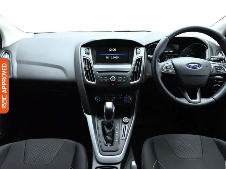 2015 Ford Focus 1.6 Zetec Hatchback 5dr Petrol Powershift Euro 6 (125 ps) Hatchback PETROL Automatic