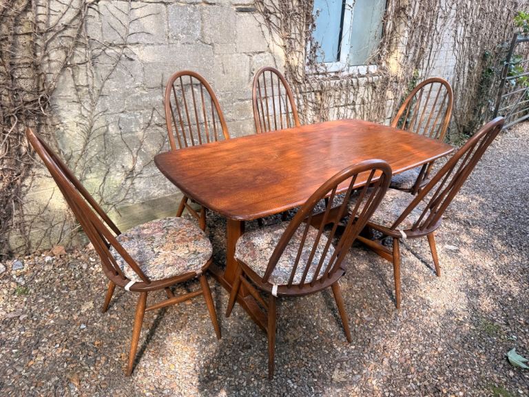 Vintage Ercol Dining Table and Six Windsor Chairs – Free Delivery Available 