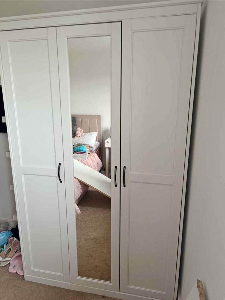 Modern White 3-Door Wardrobe with Mirror
