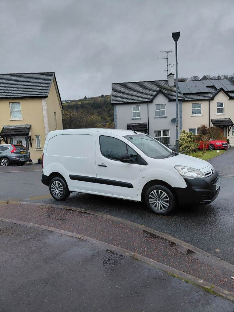 2015 Citroen berlingo 1.6 hdi 3 seater full year mot 