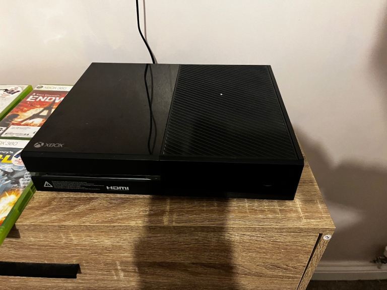 Xbox 1 (classic cod bundle) controller & turtle beach headset