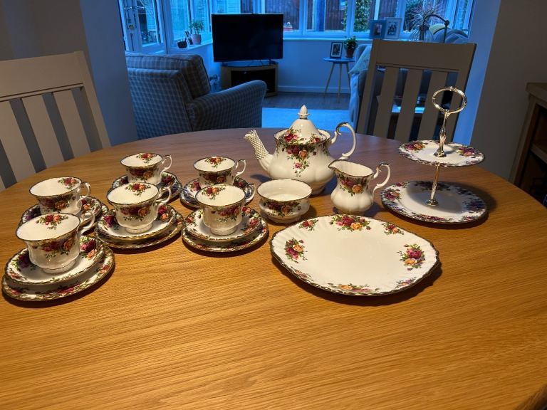 Royal Albert Old Country Roses Set 