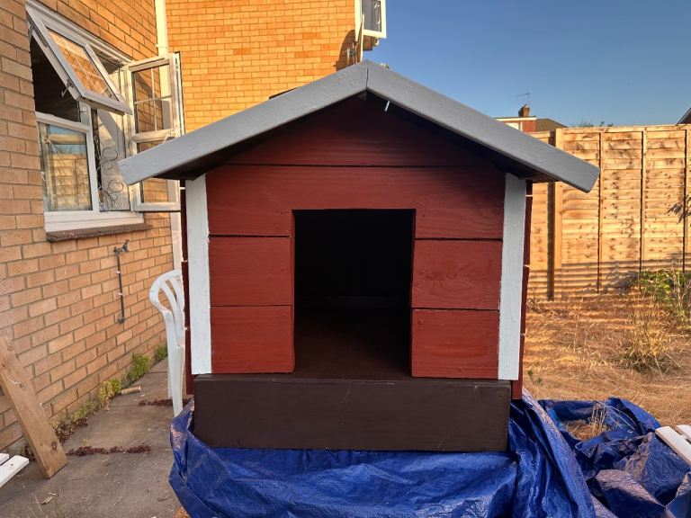 Handmade Dog house/Kennel  Swedish cottage design 