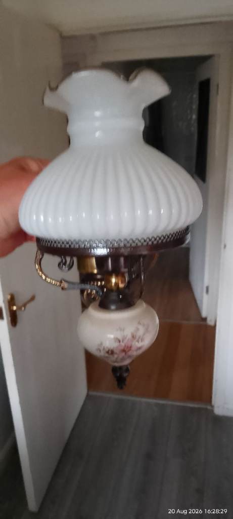 Pair of Vintage Wall Sconces with Floral Ceramic – Good Condition