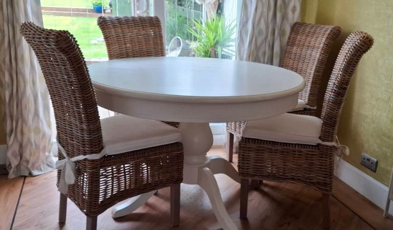 Substantial Round Dining Table With 4 chairs