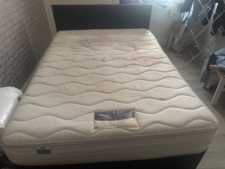 Double Bed Mattress – Fair Condition FREE UPLIFT