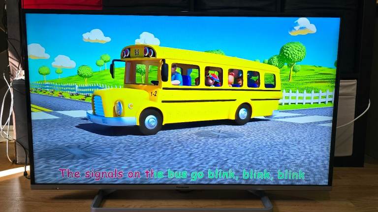 Panasonic 42 in Full HD Led TV with Freeview HD 