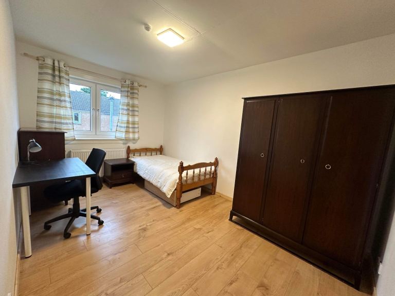 big room for rent