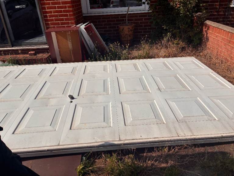 Free Steel Garage Door – Excellent Condition – 4m x 1.8m 