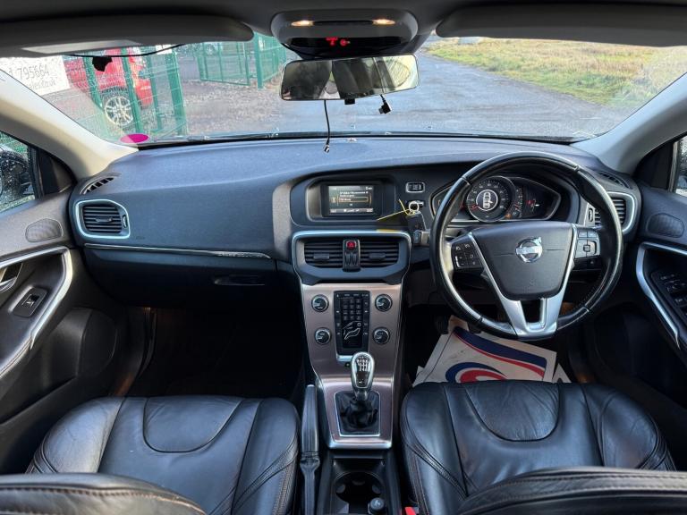 2013 Volvo V40 D2 Cross Country Lux 5dr HATCHBACK Diesel Manual