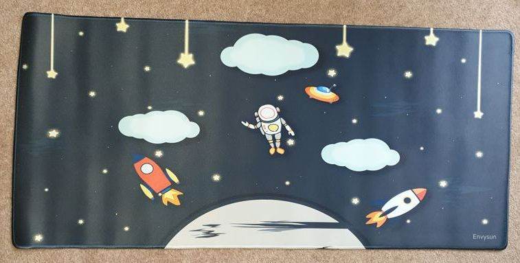 Extra large mouse pad / gaming pad