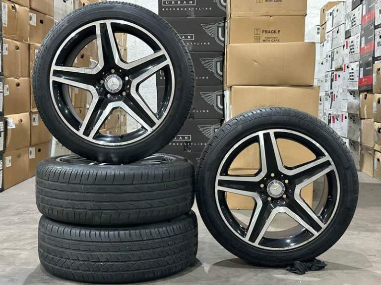 19" GENUINE MERCEDES GLA X156 ALLOY WHEELS & TYRES A1564010600