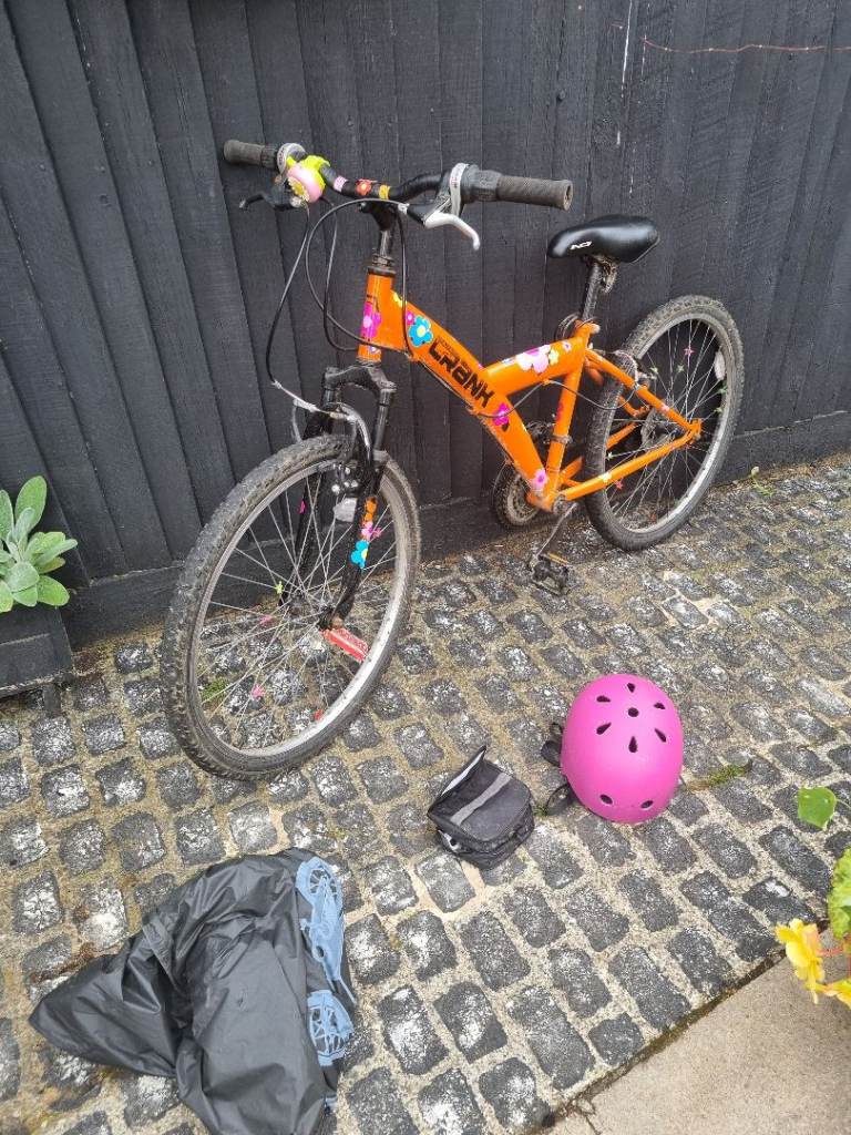 Kids Mountain Bike with Pink Helmet
