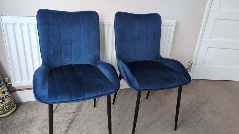 image for Modern Navy Chai Set As New