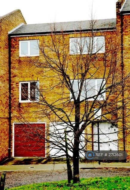 2 bedroom house in Rochelle Close, London, SW11 (2 bed) (#2713601)