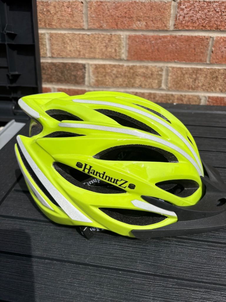 Cycle helmet 