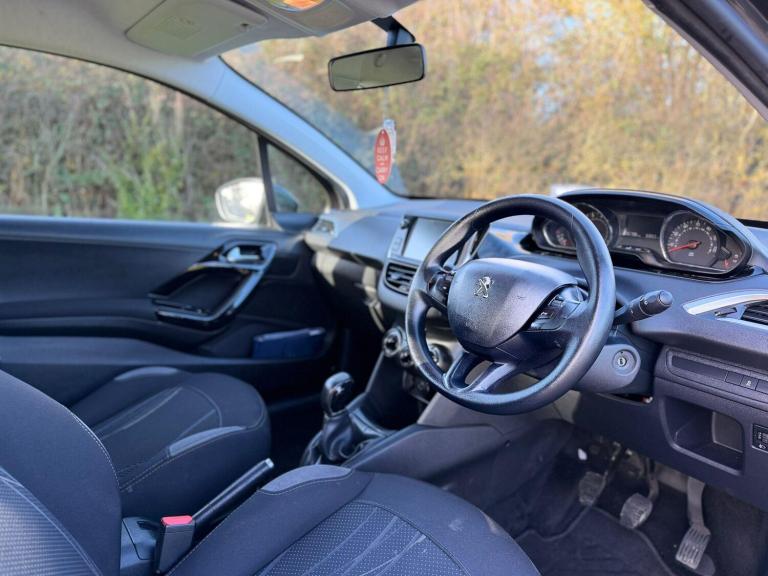 2014 Peugeot 208 1.2 VTi PureTech Active Euro 5 3dr HATCHBACK Petrol Manual