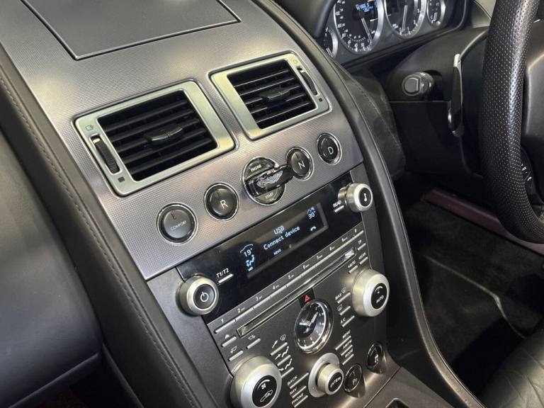 2011 Aston Martin Vantage 4.7 V8 Roadster 2dr Petrol Sportshift Euro 4 (420 bhp) Convertible Petr...