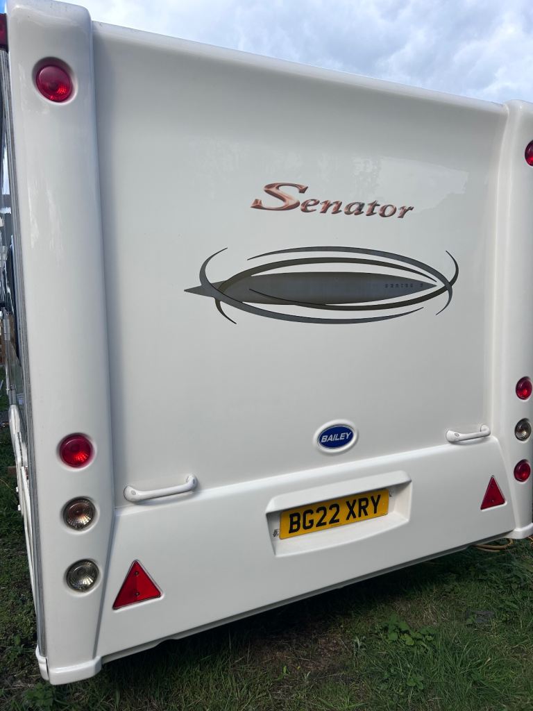 Fixed bed touring caravan 