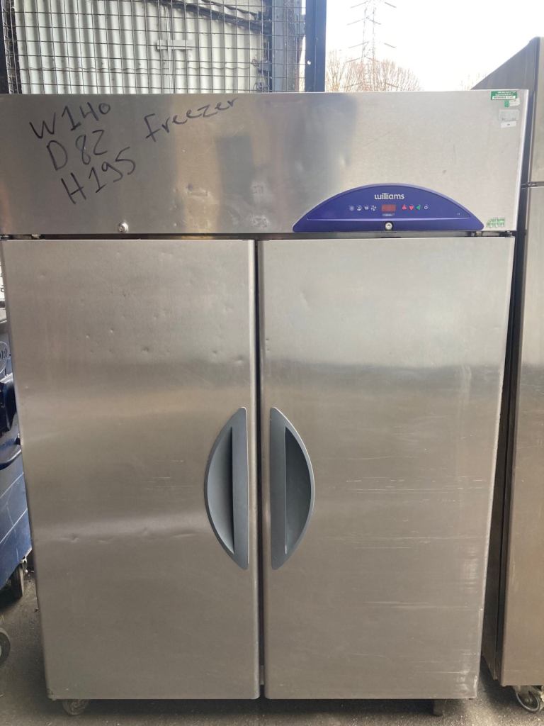 Commercial double door Williams fridge cafe shop restaurant takeaway 