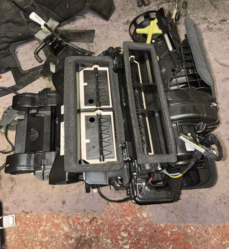 2018 Range Rover Evoque 2.0 Diesel 4WD Aircon/Heater Matrix Core Blower.