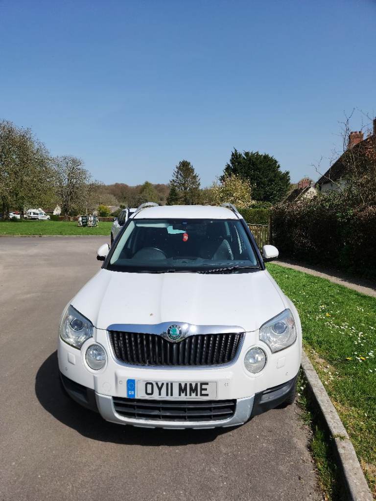Skoda, YETI, Hatchback, 2011, Semi-Auto, 1968 (cc), 5 doors
