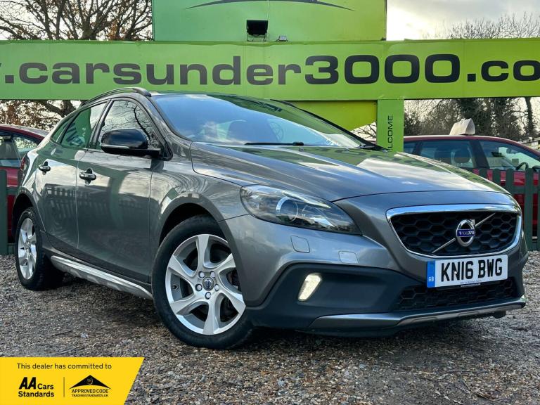 2016 Volvo V40 2.0 V40 Cross Country Luxury Nav D2 5dr Hatchback Diesel Manual