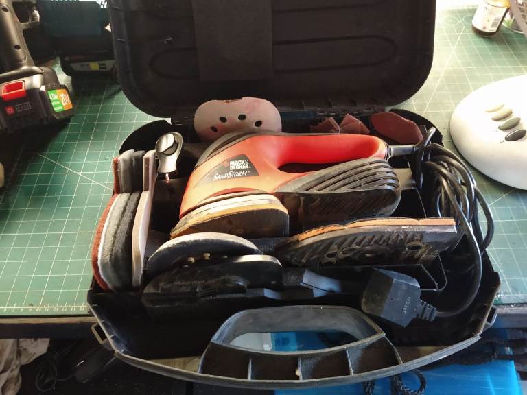 BLACK AND DECKER SANDSTORM CORDED MULTI SANDER