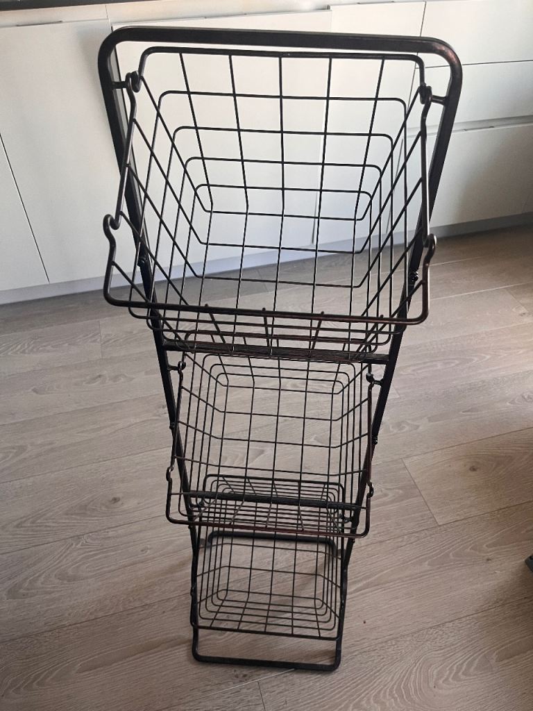 Three-Tier Metal Storage/Vegetable Basket
