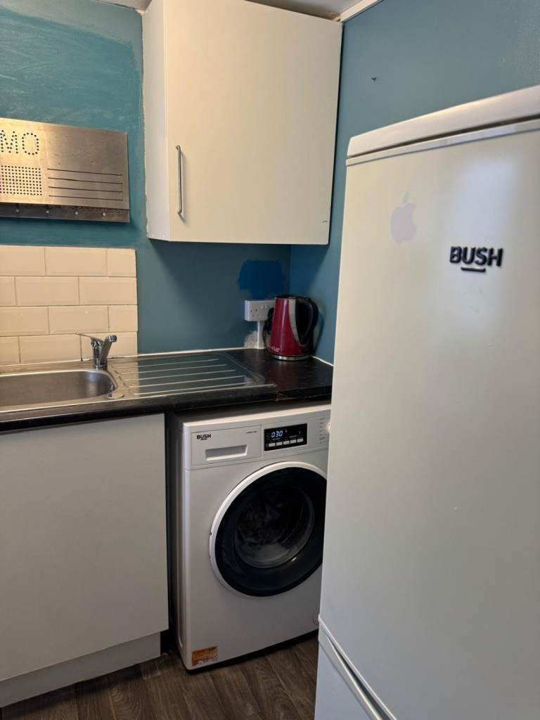 Spacious Double Room / Studio in Barking IG11 – £1200 PCM – Bills Included