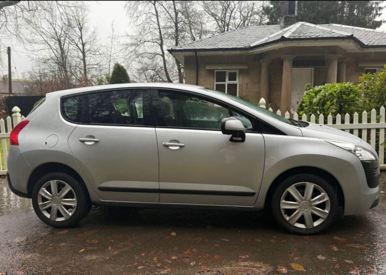 Peugeot, 3008, Hatchback, 2010, Manual, 1560 (cc), 5 doors