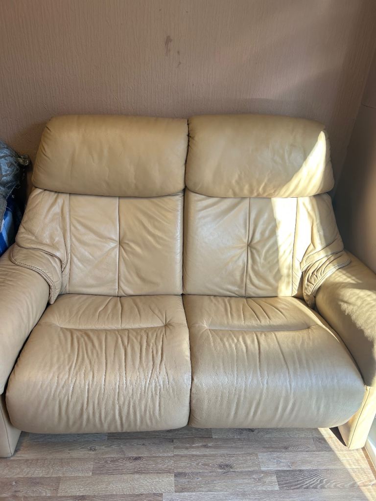 Cream leather sofa set