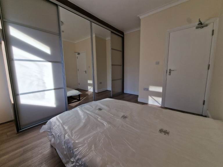 **ALL BILLS INCLUDED (£100 extra)**Fully Furnished**Near Town Centre**