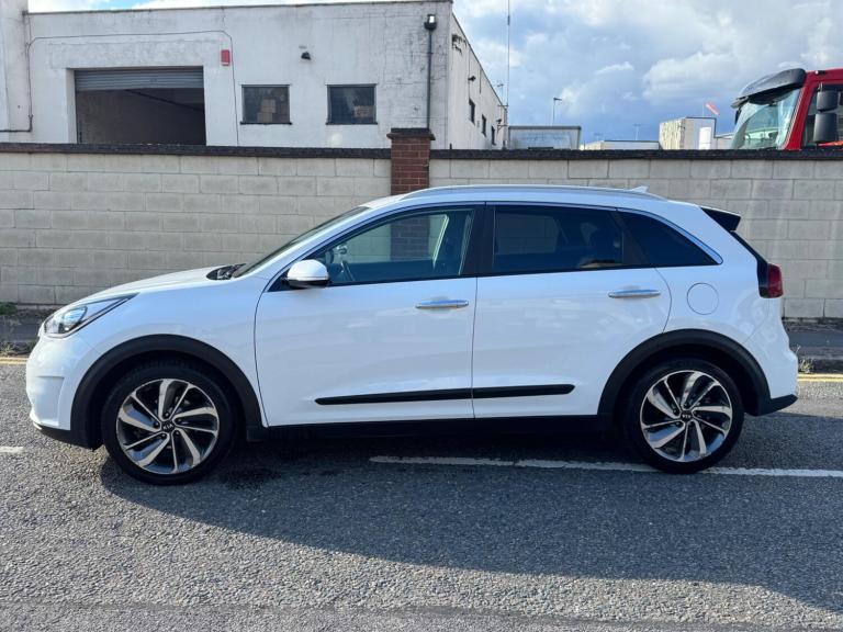 2017 Kia Niro 1.6h GDi 3 DCT Euro 6 (s/s) 5dr ESTATE Petrol/Electric Hybrid Automatic
