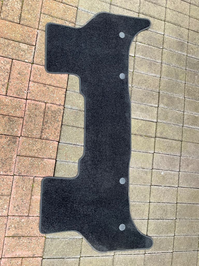 For sale Defender l663 carpet mats