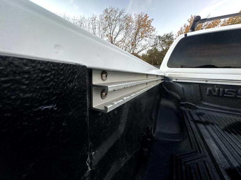 2013 Nissan Navara 3.0 dCi V6 Outlaw 4WD Diesel 4-Door Diesel