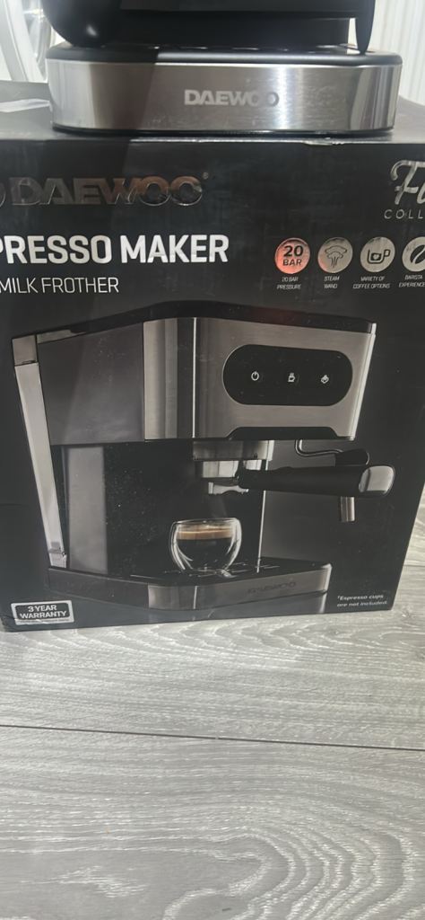 NEW Daewoo Flava Espresso Maker with Milk Frother