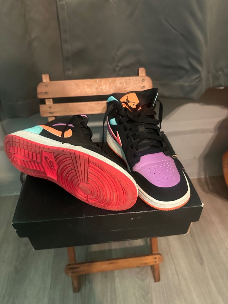 Air Jordan size 5 5 unisex kids women