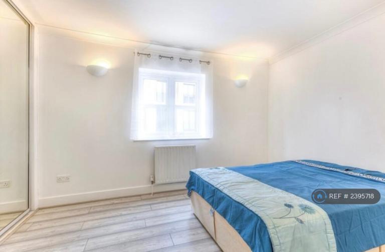 2 bedroom flat in Raven Row, London, E1 (2 bed) (#2395718)