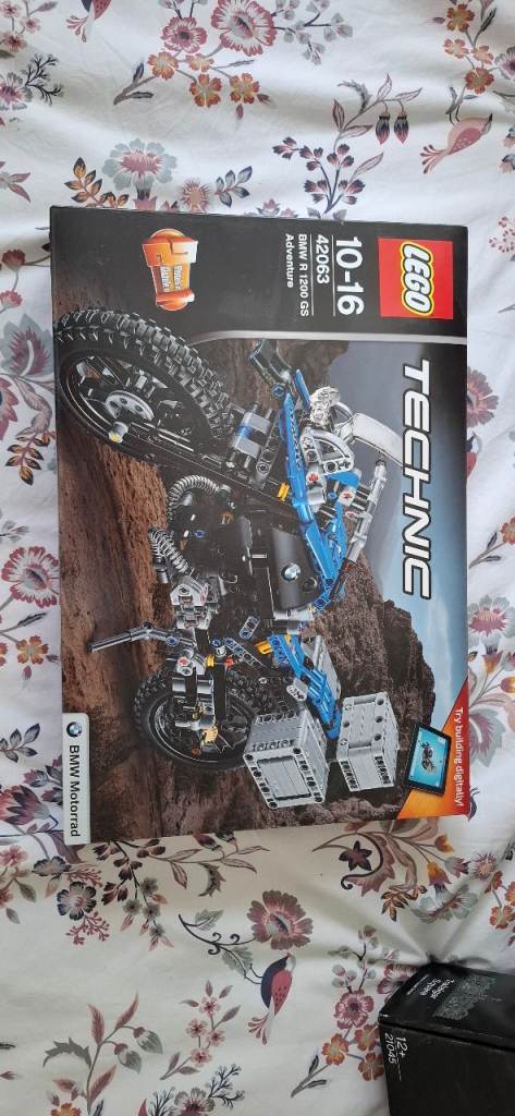 New LEGO Technic BMW R 1200 GS Adventure Set