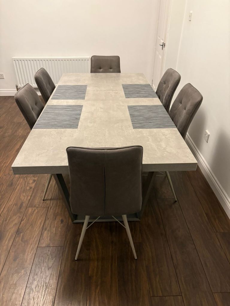 Dining table 