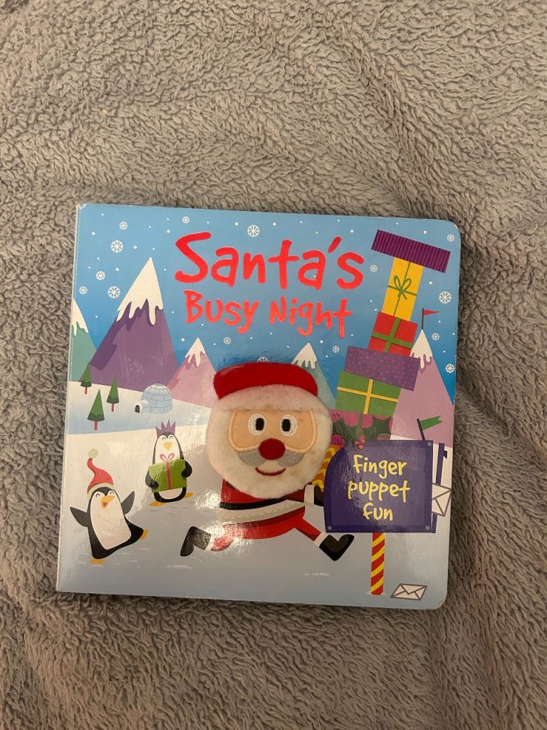 Santa's Busy Night Finger Puppet Book – Good condition 